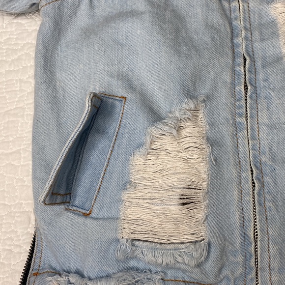 2T Denim Jacket - Picture 5 of 13